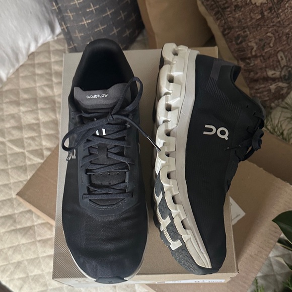 Cloudflow  OC Men's Black and White running shoes size 9 - Picture 6 of 13